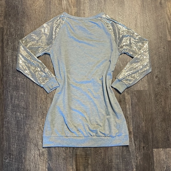 Dress - Picture 4 of 5